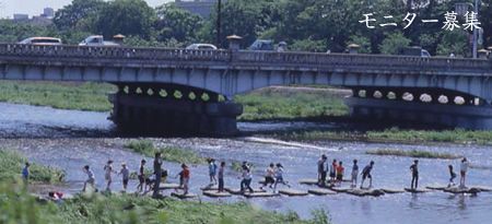 ���j�^�[��W